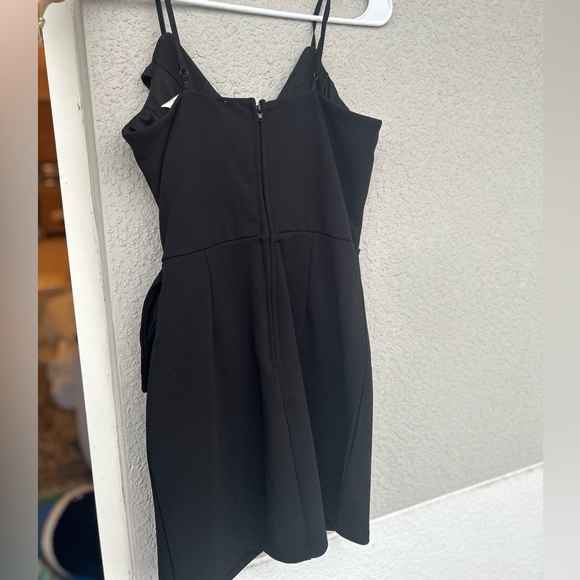 COPY - Revolve Annabelle Surplice Mini Dress - Picture 4 of 6